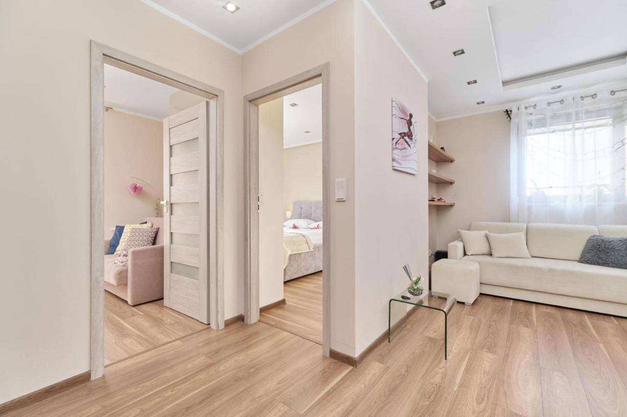 Apartment Wroclaw Krakowska With Balcony And Free Garage By Noclegi Renters Exteriör bild