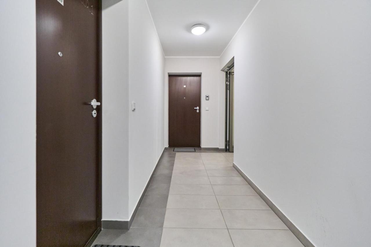 Apartment Wroclaw Krakowska With Balcony And Free Garage By Noclegi Renters Exteriör bild